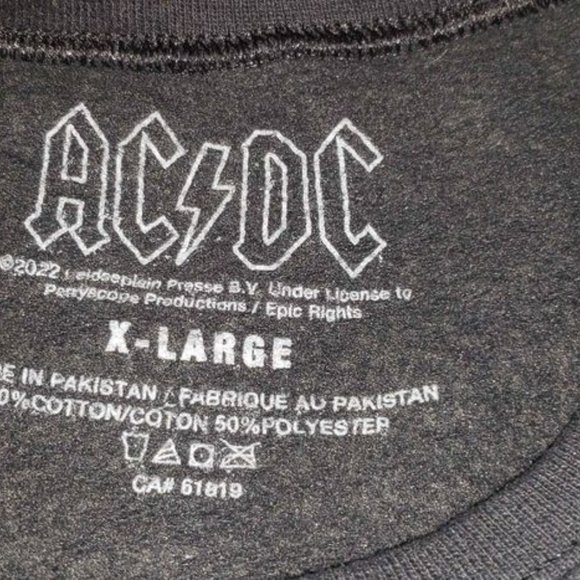 2022 Ac/Dc Back in Black long sleeve sweat shirt x extra large tres grand CA# 61 - Picture 4 of 6